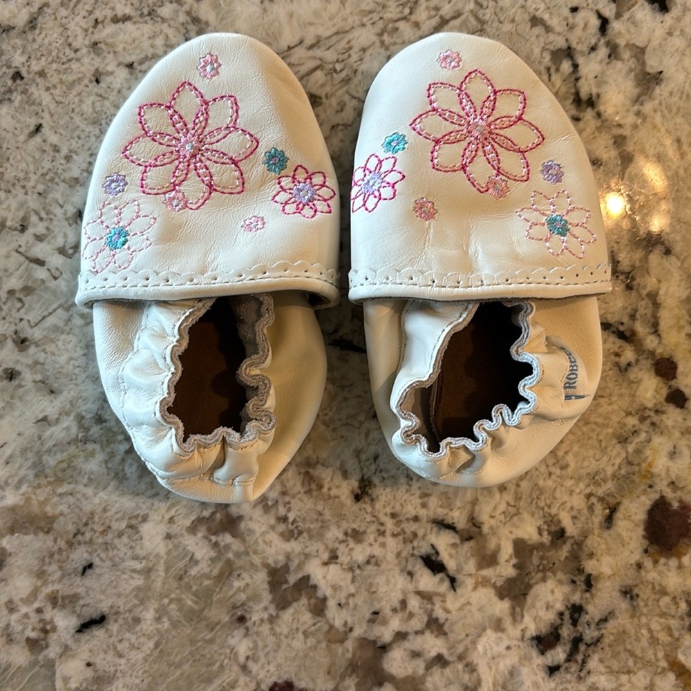 Robeez White and Pink Baby Walker Shoes Floral Design